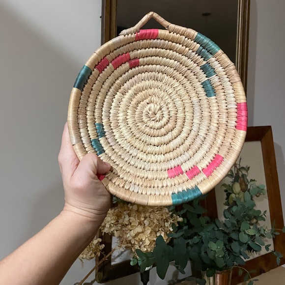 Small woven bowl - Picture 2 of 4